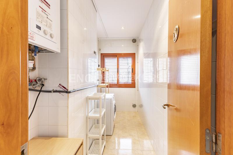 Foto 1c79f32a-e7bc-47f9-8091-2c6178c77a75. Location appartement avec chauffage parking dans Caldes d´Estrac