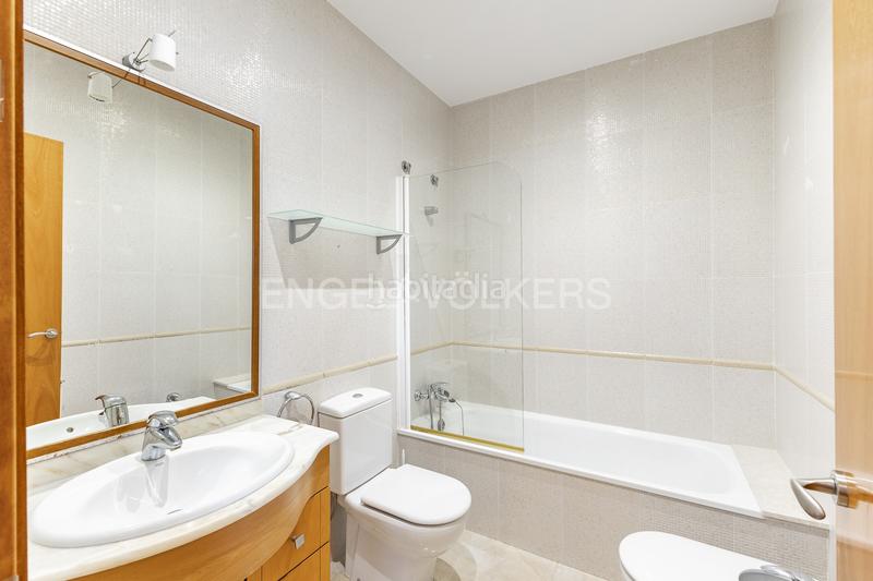 Foto 3966d3d0-4c23-4b2d-9ff1-4a27bbe7d261. Location appartement avec chauffage parking dans Caldes d´Estrac