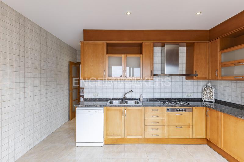 Foto 9150a51f-33b8-46ca-a9e3-f49c3637b7f3. Location appartement avec chauffage parking dans Caldes d´Estrac