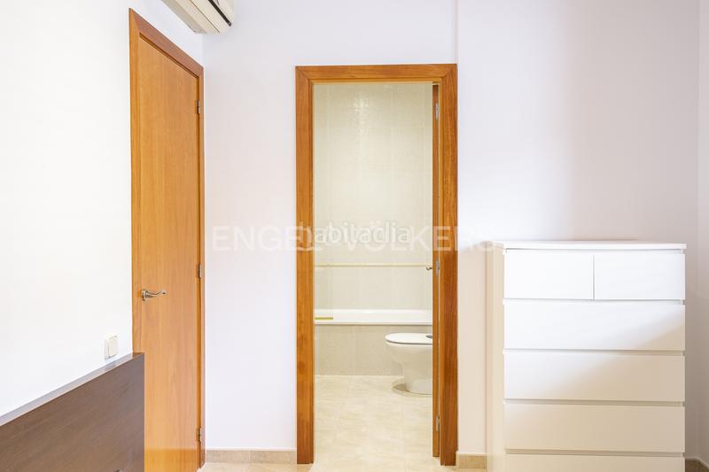 Foto b3f026ee-8d91-4331-be30-5a4090352556. Location appartement avec chauffage parking dans Caldes d´Estrac