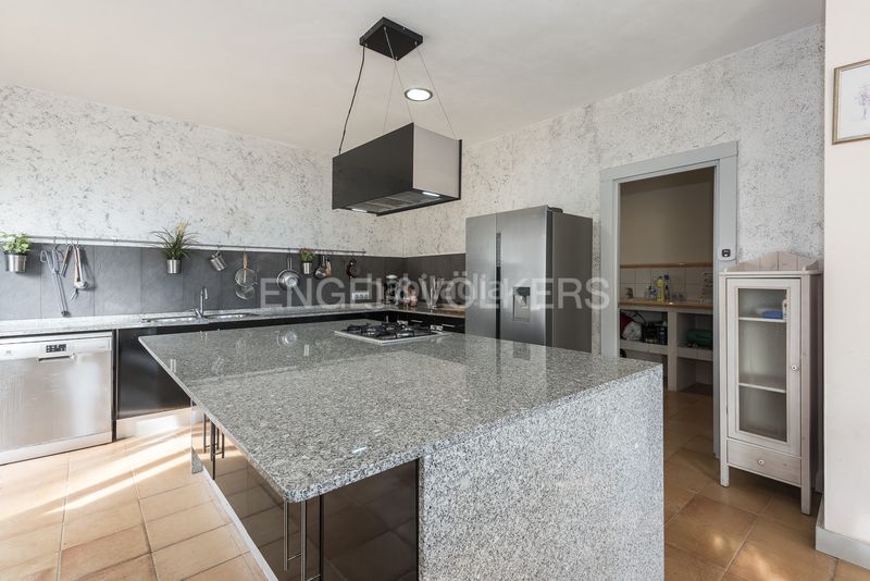 Foto 4dcab400-0249-4b9c-a48f-0ff48442d274. Alquiler casa espaciosa villa soleada con piscina, vistas panorámicas y licencia turística en Olivella