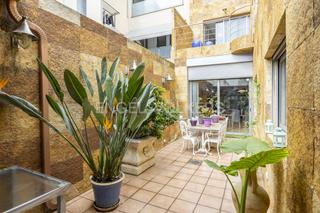 Casa adossada a Centre. Exclusiva residencia con jardín y piscina en el centro de mataró