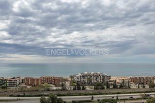 Zweistöckige Wohnung in El Poal. Impresionante dúplex con vistas panorámicas que le fascinará