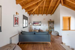 Maison à Olivella. Magnífica casa con piscina y vistas a la montaña