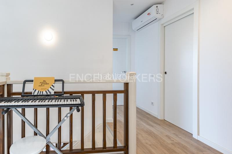 Foto 7aef6d51-cb6e-49fa-93cd-4b1912032bfe. Casa con riscaldamento parcheggio in Montflorit Cerdanyola del Vallès