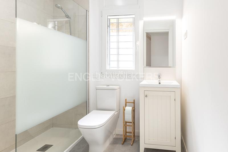 Foto f23b077b-a1b0-4edf-befe-5b4d90c6daf2. Casa con riscaldamento parcheggio in Montflorit Cerdanyola del Vallès