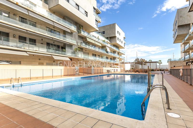 Foto 2cf15c32-a2e5-4bdf-a8c7-a818bce071da. Dachwohnung mit heizung parking pool in Port Badalona