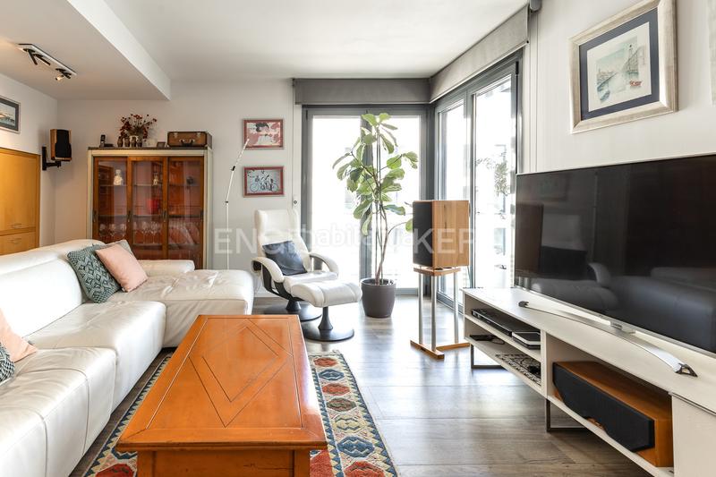Foto bab6cef9-81f5-4f73-9ca5-6f060295fa7d. Dachwohnung mit heizung parking pool in Port Badalona