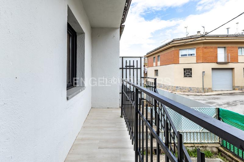 Foto 9b019b25-a11d-4be1-a9bd-39950c5cb219. Casa adosada casa unifamiliar completamente reformada en Navarcles