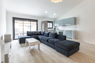 Casa adossada a Navarcles. Casa unifamiliar completamente reformada en navarcles