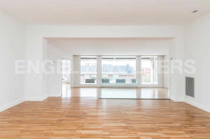 Foto 2467c443-f414-45d5-8561-57654850b6b8. Ático exclusivo piso de alto standing en turó parc en Barcelona