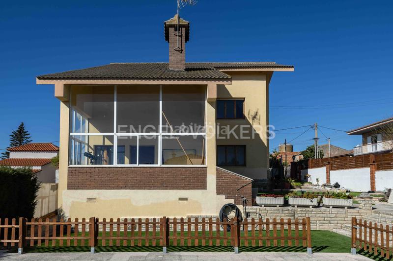 Foto 11b9da65-b787-4127-a32d-f48eb64a3877. Casa amb calefacció aparcament piscina a Catllar (El)