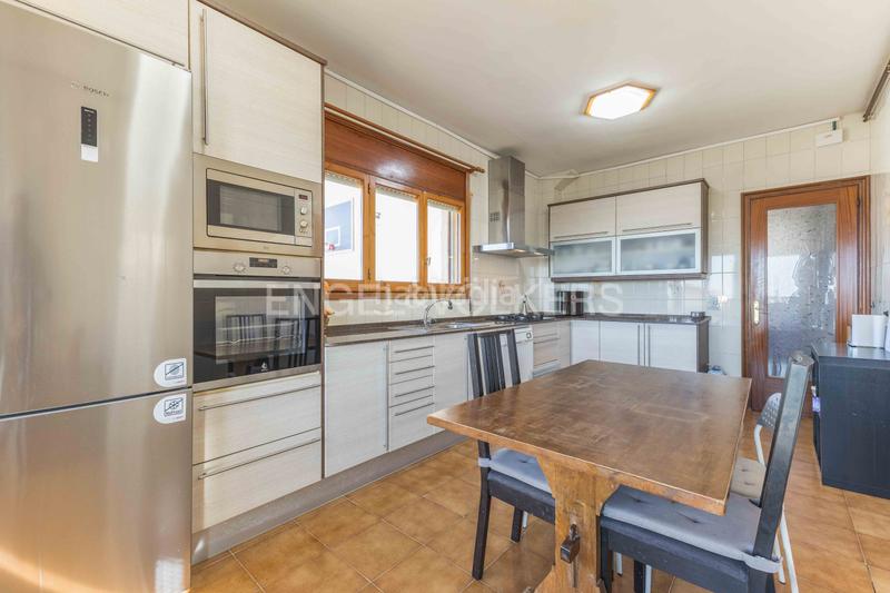 Foto 18891413-cc5d-4d43-b832-1fb72fdff99f. Casa amb calefacció aparcament piscina a Catllar (El)