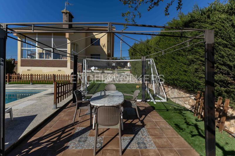 Foto 1de389d1-8e25-4b63-929c-474ac9108b17. Casa amb calefacció aparcament piscina a Catllar (El)