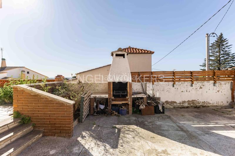 Foto 3653ad3a-b8e5-47ee-be9f-614ad17eebb9. Casa amb calefacció aparcament piscina a Catllar (El)