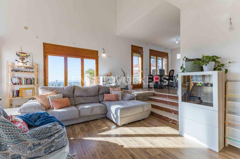 Foto 37ba0962-463e-4462-bb88-bdb9da749b4e. Casa amb calefacció aparcament piscina a Catllar (El)