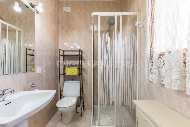 Foto 38e9a97e-f207-4a1d-83a3-1ad21b2d04d0. Casa amb calefacció aparcament piscina a Catllar (El)