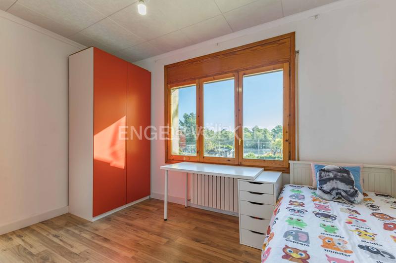 Foto 433ba81a-32e7-4220-a1f1-e543606f916a. Casa amb calefacció aparcament piscina a Catllar (El)