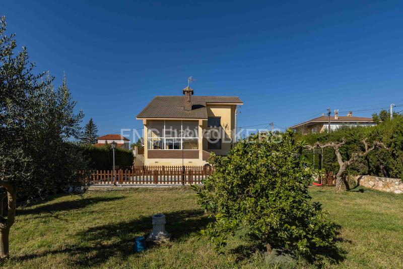 Foto 48d2c551-de21-464f-95bb-4b44626cb418. Casa amb calefacció aparcament piscina a Catllar (El)