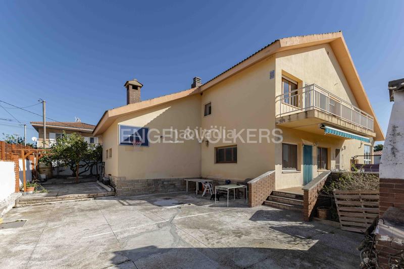 Foto 495d0311-fcc8-402b-8379-9e0ec746d418. Casa amb calefacció aparcament piscina a Catllar (El)