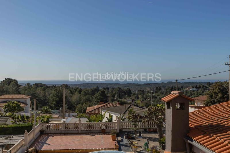 Foto 4cf0a736-6361-411f-906f-d2b37b5395f8. Casa amb calefacció aparcament piscina a Catllar (El)