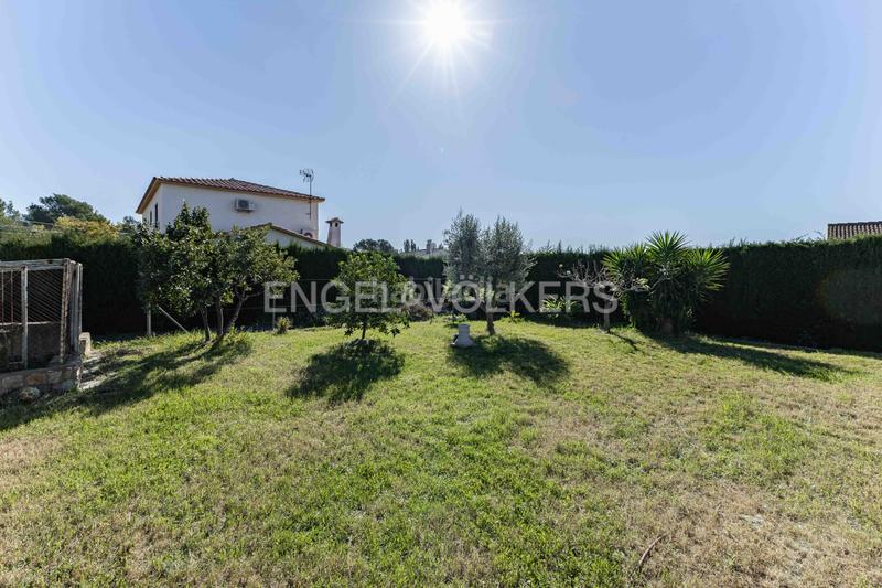 Foto 4e8f7ca2-f8f4-4502-9ddd-c630a2c94e4e. Casa amb calefacció aparcament piscina a Catllar (El)