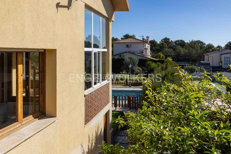 Foto 69e6983a-7b35-4220-8ae0-e161c86a89bc. Casa amb calefacció aparcament piscina a Catllar (El)