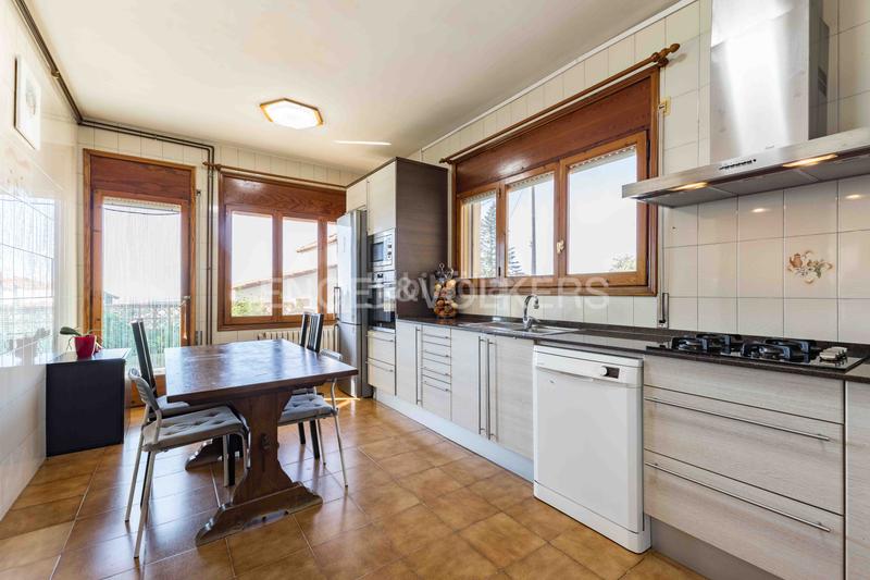 Foto 6e7ebf59-7886-4bb2-9591-5ff0247be813. Casa amb calefacció aparcament piscina a Catllar (El)