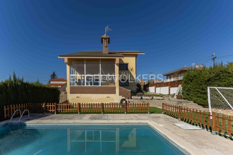 Foto 7a0b67af-fd39-4c3f-bc7d-972766ed7bd0. Casa amb calefacció aparcament piscina a Catllar (El)