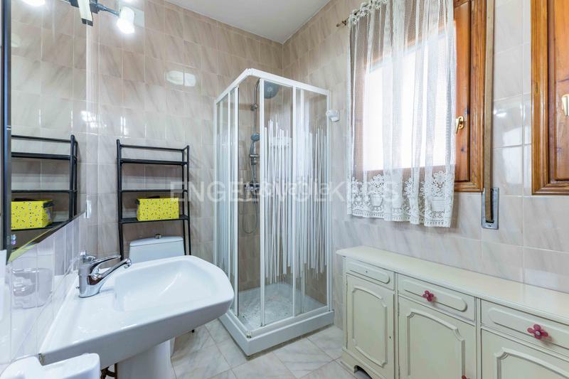 Foto 8fdd1b69-9fca-45fd-a26a-bb19fd90f4d3. Casa amb calefacció aparcament piscina a Catllar (El)