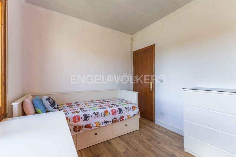 Foto 9986a25d-890b-48ab-820e-46dfdf2ee55b. Casa amb calefacció aparcament piscina a Catllar (El)