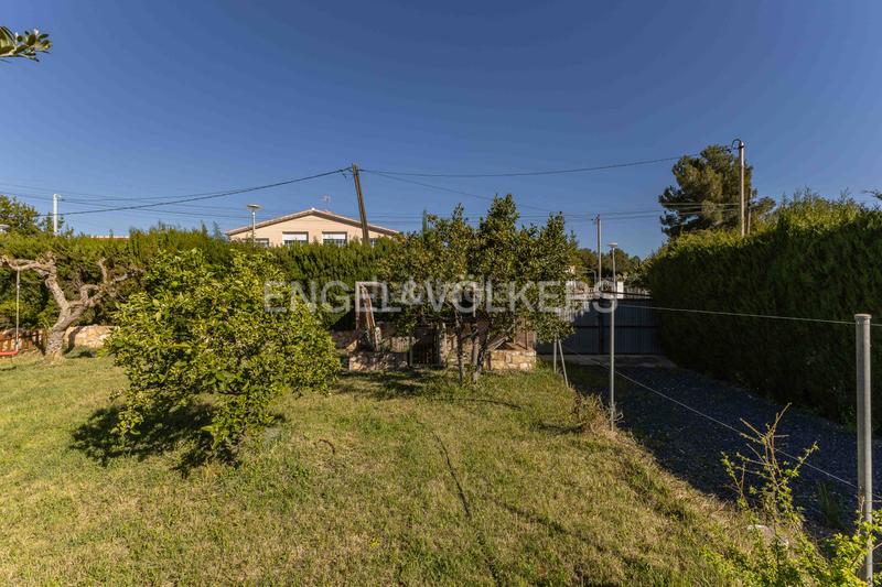 Foto e114f17b-d428-4f2e-9667-e55519666e08. Casa amb calefacció aparcament piscina a Catllar (El)