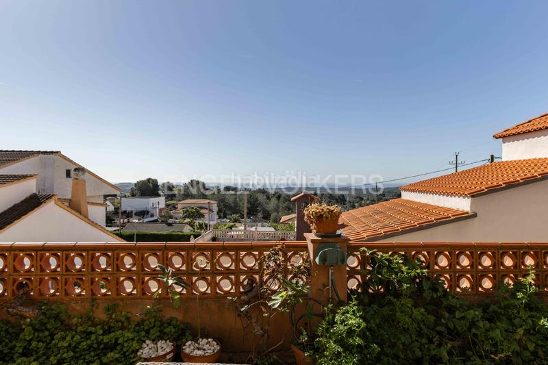 Foto e6cb1f22-b11f-4dbb-8ad1-6bc395d88fe1. Casa amb calefacció aparcament piscina a Catllar (El)