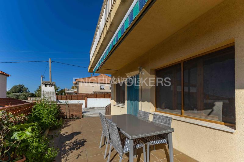 Foto f574d4a4-f1de-4690-b387-0396c2d586af. Casa amb calefacció aparcament piscina a Catllar (El)