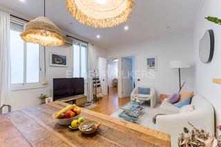 Apartment in Raval. Bonita propiedad en la ronda sant pau