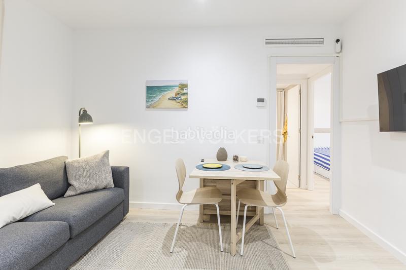 Foto 438a4756-440c-4be7-bd8e-14fcc56fafbf. Alquiler apartamento precioso piso en la Barceloneta en Barcelona