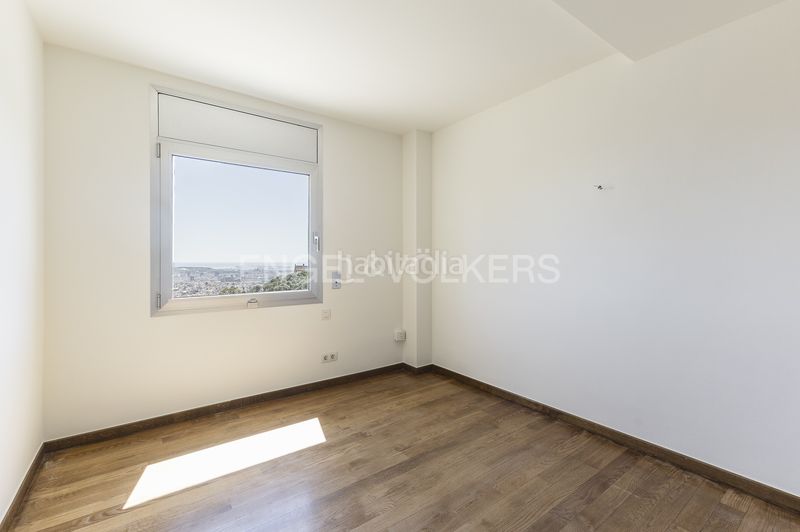 Foto 0db3c7e9-d135-4838-ad8d-964b11a6db46. Casa amb calefacció aparcament piscina a Sant Gervasi - Bonanova Barcelona