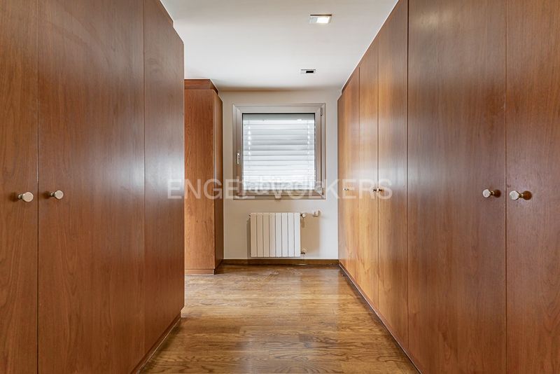 Foto 5342b102-cfa0-4c14-b721-d6054f1512f7. Casa amb calefacció aparcament piscina a Sant Gervasi - Bonanova Barcelona