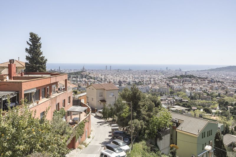 Foto 54d4db07-71e0-4512-a846-4850e0ec24cb. Casa amb calefacció aparcament piscina a Sant Gervasi - Bonanova Barcelona
