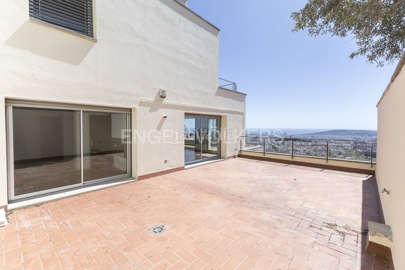 Foto 7299ca24-13db-4ce7-ba12-1e1f0fa31155. Casa amb calefacció aparcament piscina a Sant Gervasi - Bonanova Barcelona