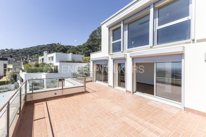 Foto 789204d4-3082-449f-8ffd-7366b34fca33. Casa amb calefacció aparcament piscina a Sant Gervasi - Bonanova Barcelona