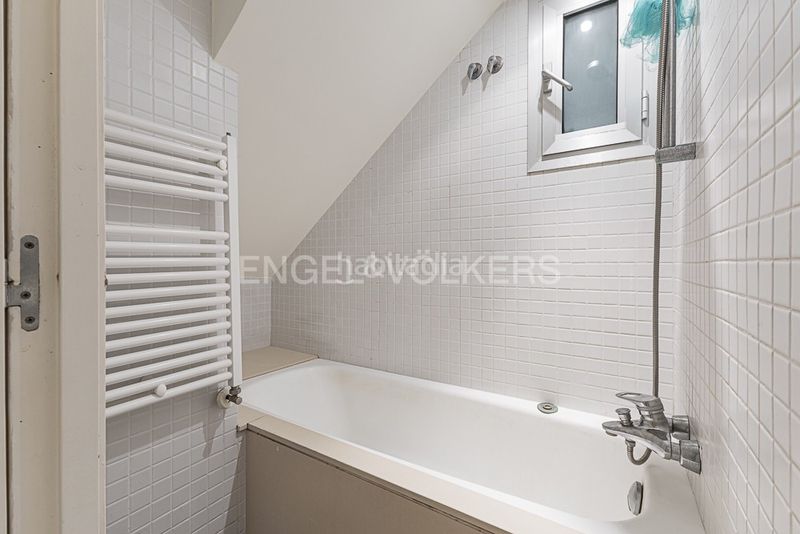 Foto 8161e2b4-0982-4495-8cbd-9dd546d01a5e. Casa amb calefacció aparcament piscina a Sant Gervasi - Bonanova Barcelona