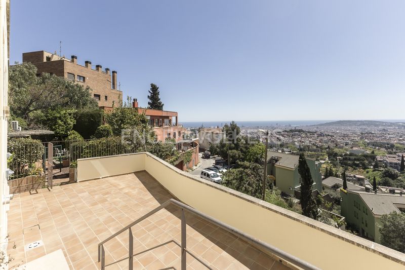 Foto 82f5bc76-6137-47a4-9ddf-6b0c42619822. Casa amb calefacció aparcament piscina a Sant Gervasi - Bonanova Barcelona