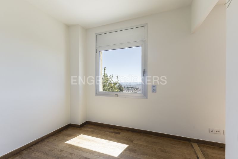 Foto c53f8e88-fffc-4e6f-870a-e165e04ab0da. Casa amb calefacció aparcament piscina a Sant Gervasi - Bonanova Barcelona