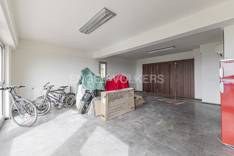 Foto e646e0bf-41a8-4cdd-a8a0-b8a43924d8d0. Casa amb calefacció aparcament piscina a Sant Gervasi - Bonanova Barcelona