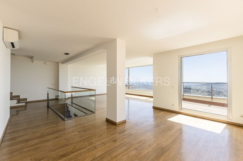 Foto fe6595cc-f905-45c4-989d-e5b1bfcb306d. Casa amb calefacció aparcament piscina a Sant Gervasi - Bonanova Barcelona