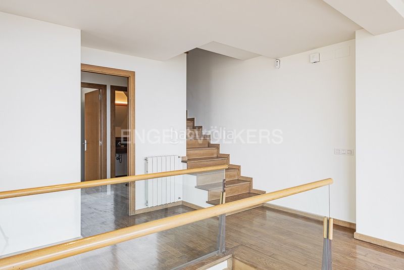 Foto fee23b75-7e2c-4e5f-96f9-b3e3abc6404b. Casa amb calefacció aparcament piscina a Sant Gervasi - Bonanova Barcelona