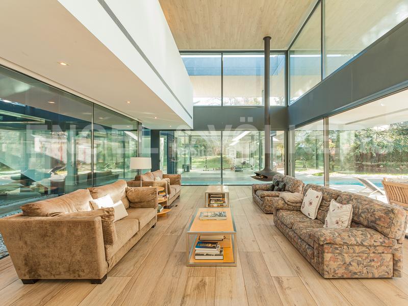 Foto a5042d76-cbfb-41ba-a3e4-9d2b7e19b8e4. Alquiler casa impresionante propiedad en sant cugat en Sant Cugat del Vallès