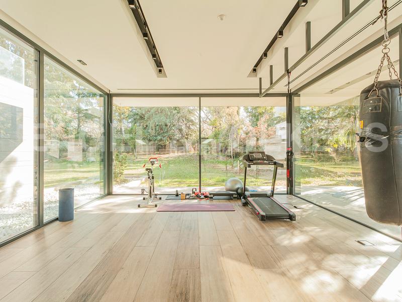 Foto 18cbcf9f-c480-4122-87e9-d94cbb488c4d. Lloguer casa amb calefacció aparcament piscina a Sant Cugat del Vallès