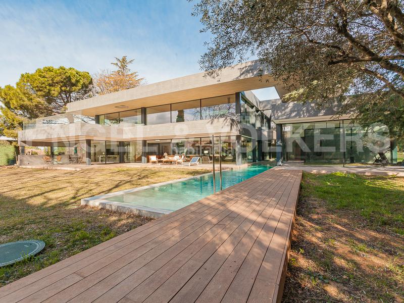 Foto 80ce5fca-2a52-4aa6-bbb7-0aebdabf1d97. Rent house with heating parking pool in Mira-sol Sant Cugat del Vallès